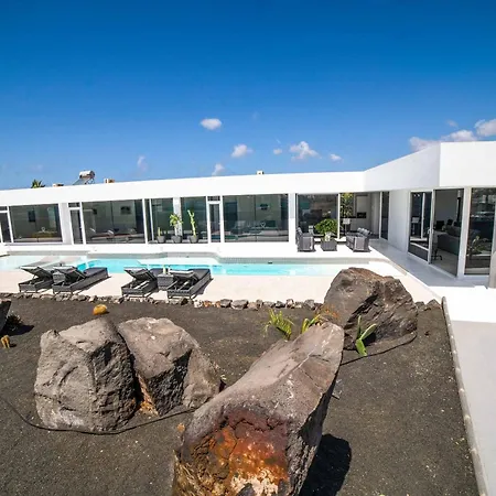 Casa Valhalla Vila